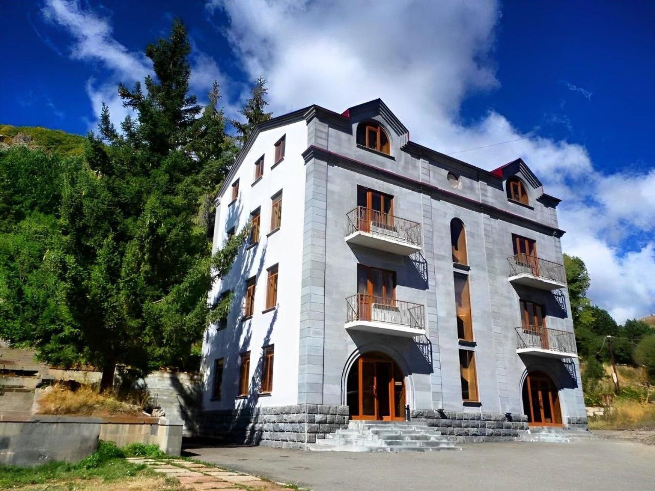 Jermuk Villa Imperial Екстер'єр фото