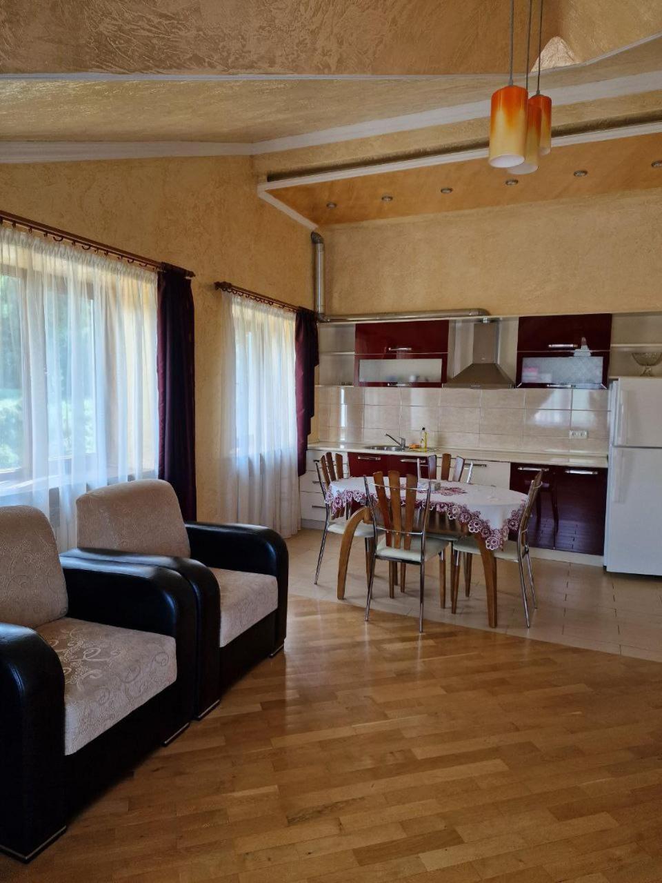 Jermuk Villa Imperial Екстер'єр фото